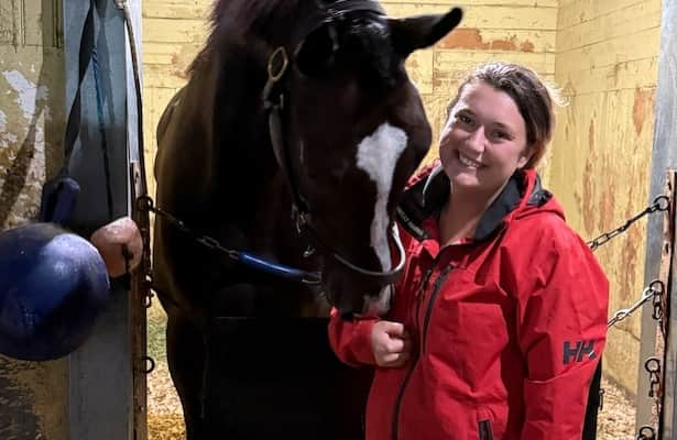 New trainer Adrianne DeVaux brings 3 to Fair Grounds