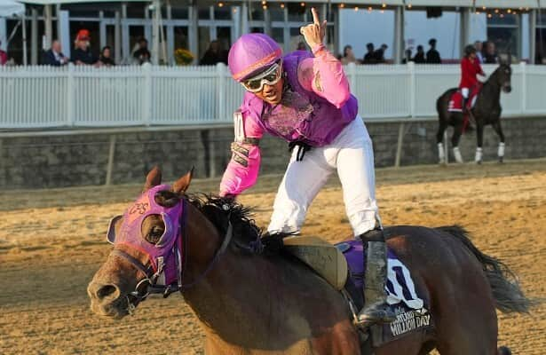 Laurel: Brilliant Ice lives up to name in Maryland Million Classic