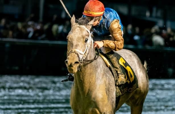 Churchill Downs: Hit Show headlines field of 10 in Clark