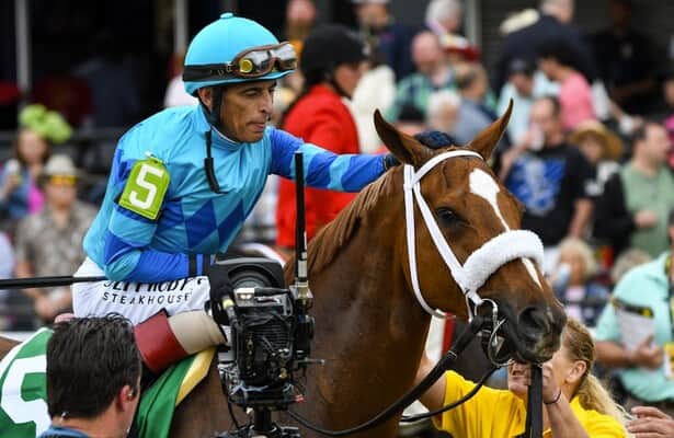 Pimlico: Gun Song turns early lead into Black-Eyed Susan win