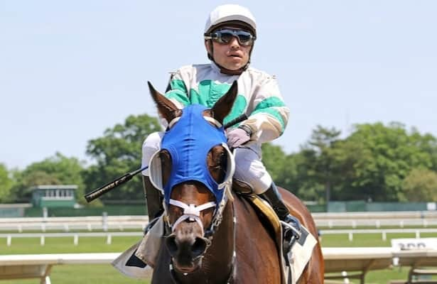 Jorge Hernández is sent to hospital after Monmouth Park spill