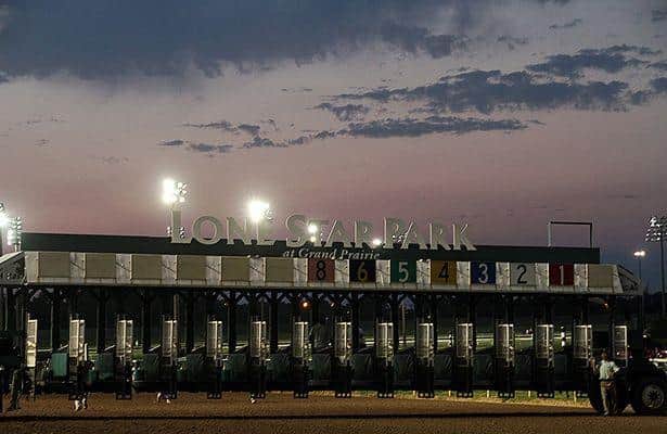 Lone Star Park will resume racing Saturday after 2 days canceled
