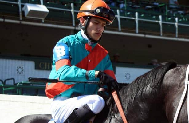 Jockey Pedroza breaks collarbone in Fair Grounds spill