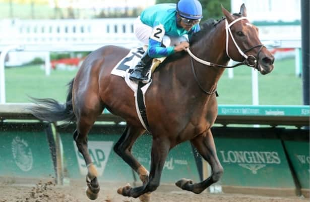 Churchill Downs: Our Pretty Woman, Webslinger win stakes