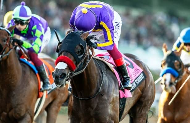 Horses to Watch: Follow these runners at Oaklawn, Santa Anita