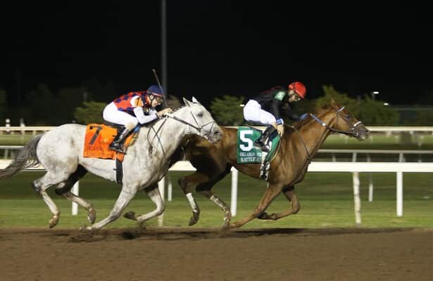 Rattle N Roll holds on for victory in Oklahoma Derby