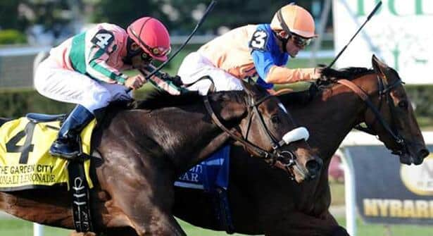 Samitar vs. Stephanie's Kitten in Keeneland's QE II