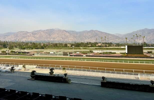 Santa Anita will race Saturday as long as air is not so smoky