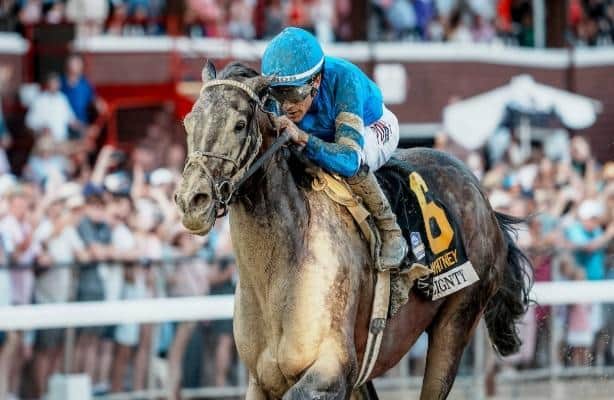 Sovereignty roars back to life in Whitney at Saratoga