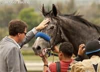 Tiz A Kiss with Jockey Victor and Owner Ron