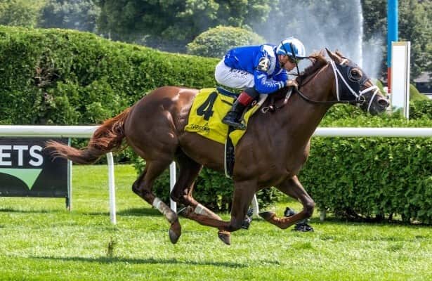 Get 2 views on competitive Bowling Green at Saratoga