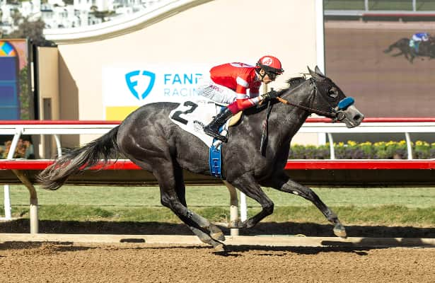 Del Mar: Practical Move upends Baffert trio in Desi Arnaz