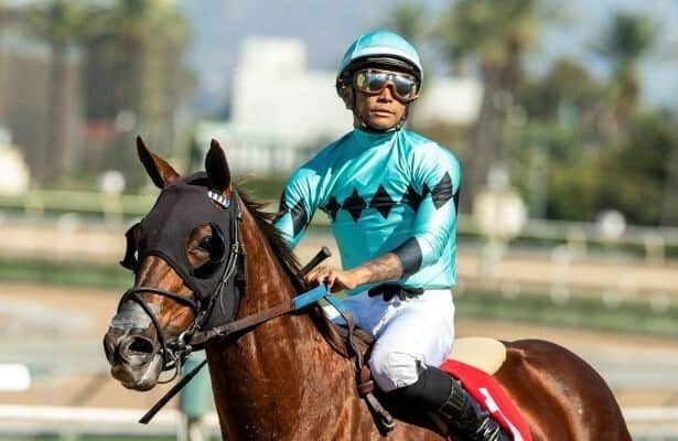 Longtime exercise rider Carmona finds stride as jockey